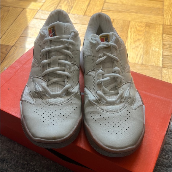 Nike Court Lite 4 Women’s Tennis Sneakers - Size W 8.5 - Picture 9 of 16